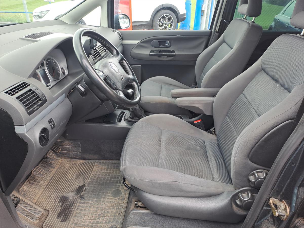 volkswagen-sharan-1-9-tdi - 4