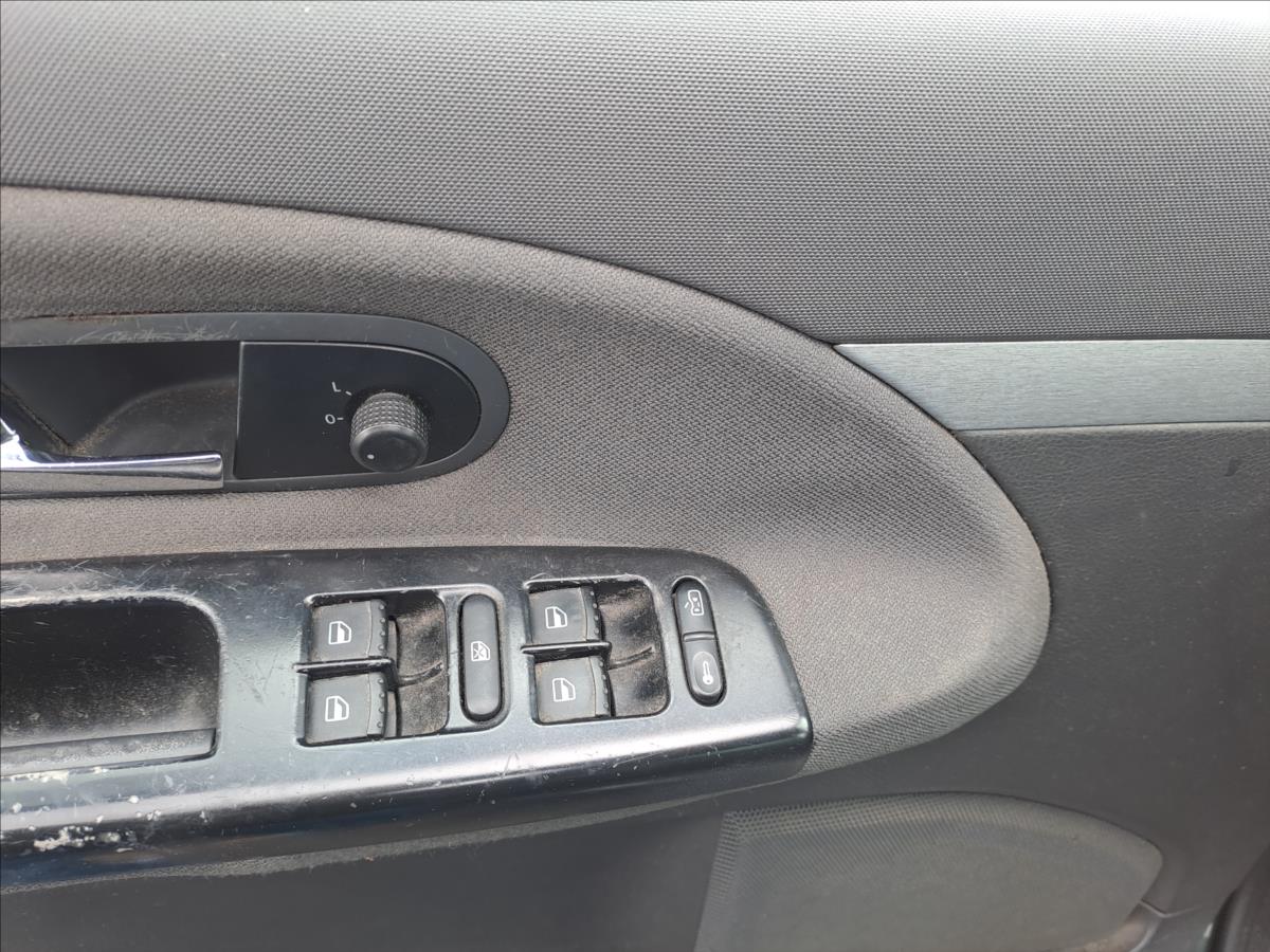 volkswagen-sharan-1-9-tdi - 9