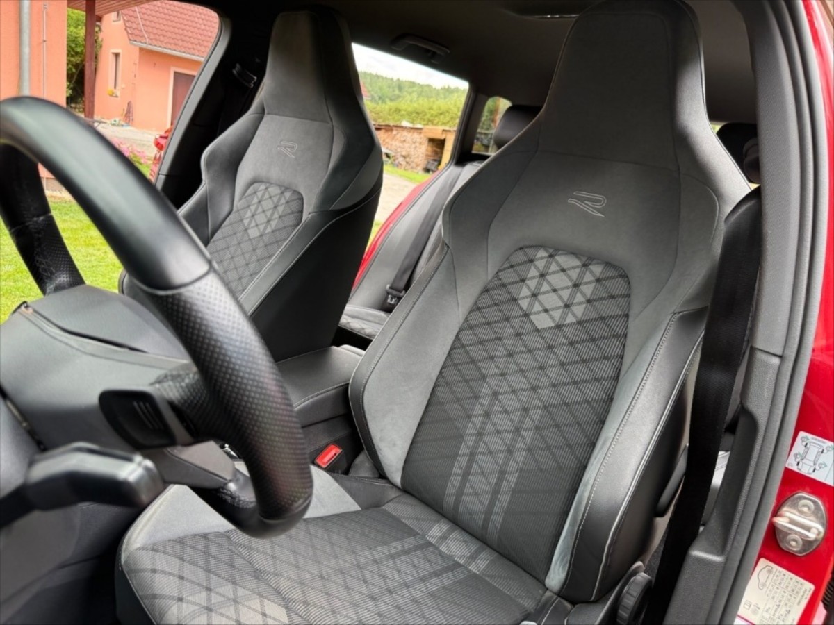 volkswagen-golf-variant-8-r-line-etsi - 5