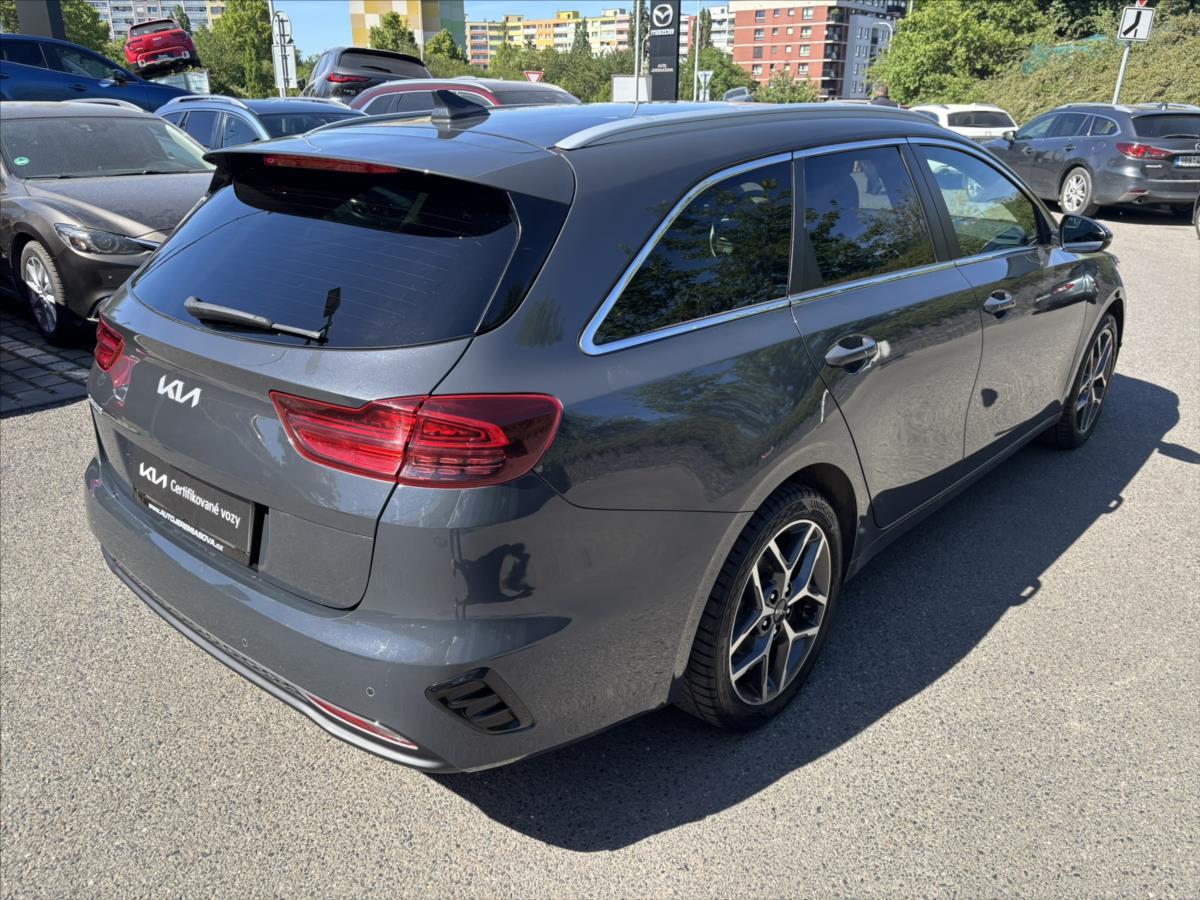 kia-ceed-1-5-tgdi-at-top-plnyserviskia - 4