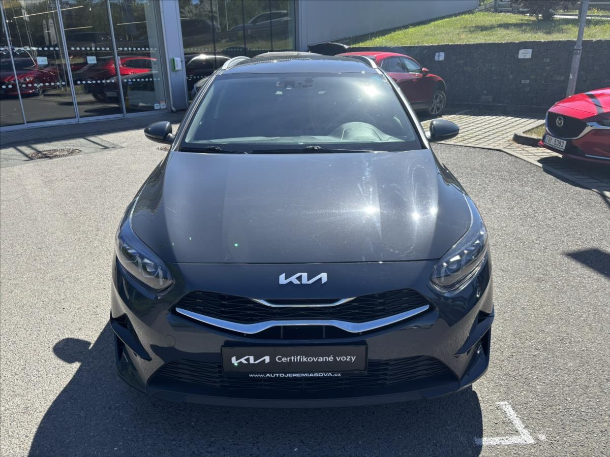 kia-ceed-1-5-tgdi-at-top-plnyserviskia - 7