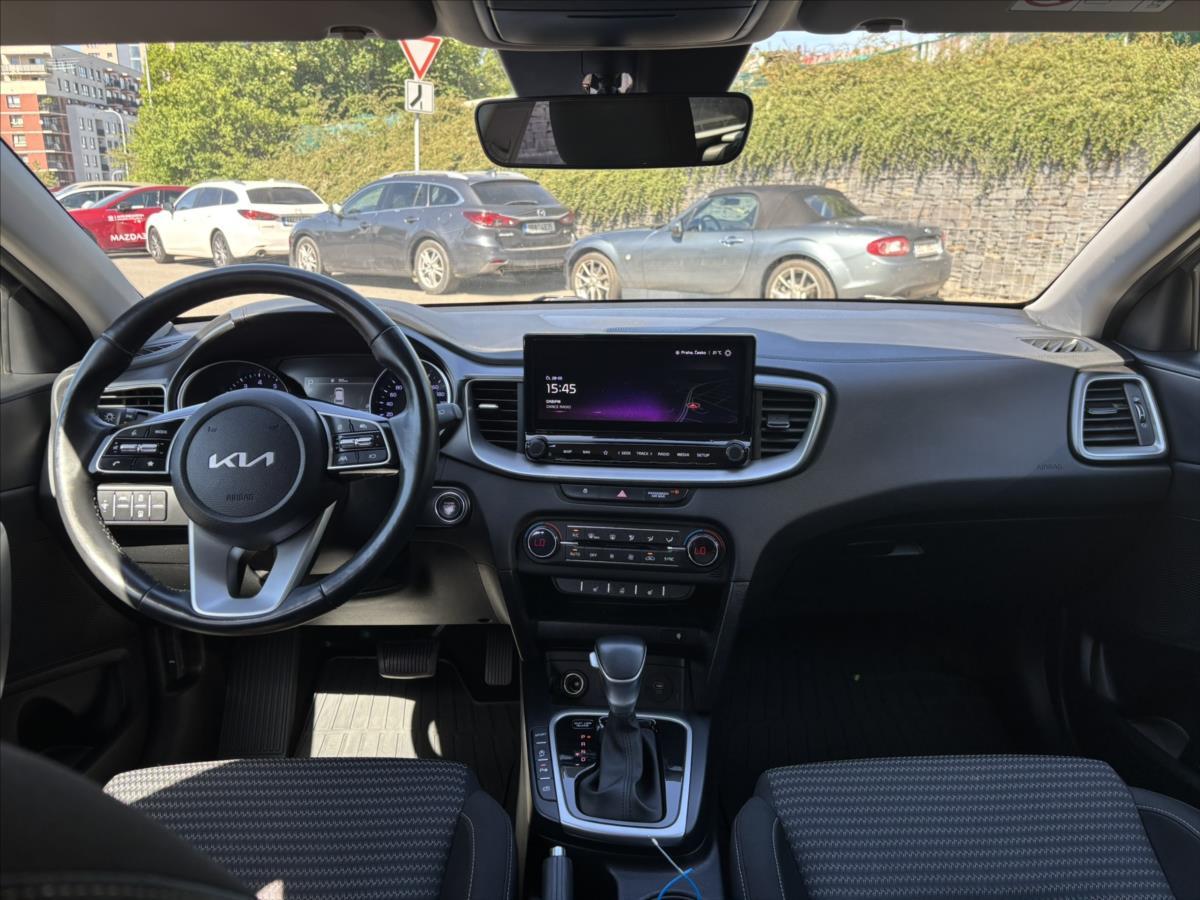kia-ceed-1-5-tgdi-at-top-plnyserviskia - 8