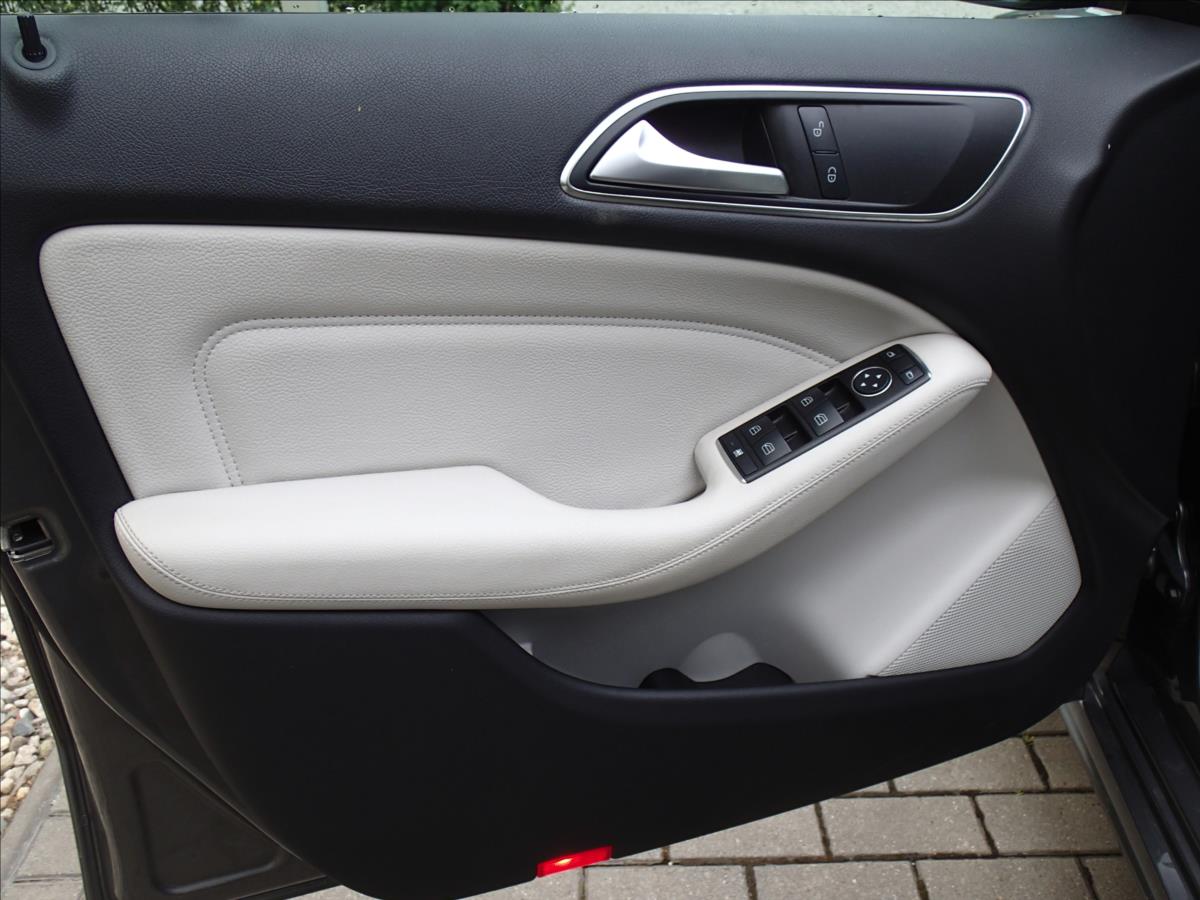 mercedes-benz-tridy-b-1-8-cr-2-majitel - 8