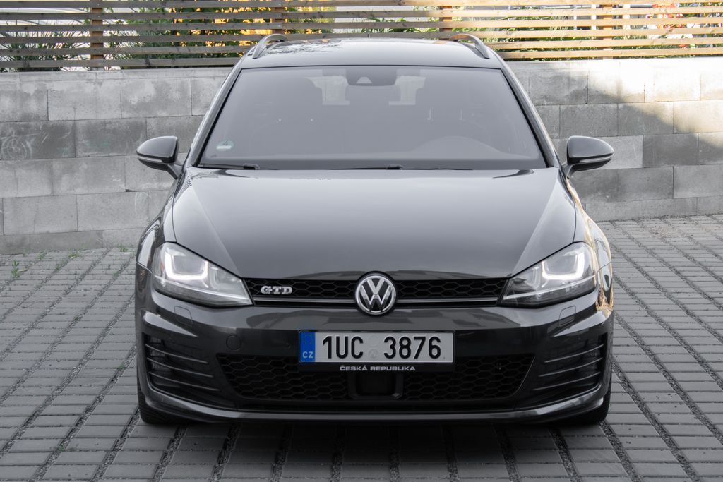 volkswagen-golf - 1