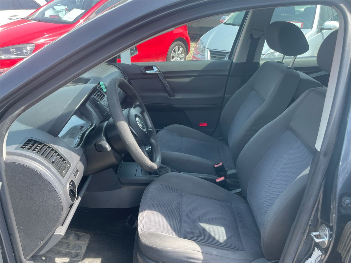volkswagen-polo-1-2-htp - 7