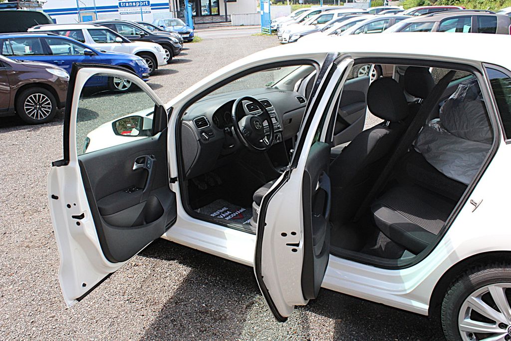 volkswagen-polo-1-4i-16v-serv-knizka - 9