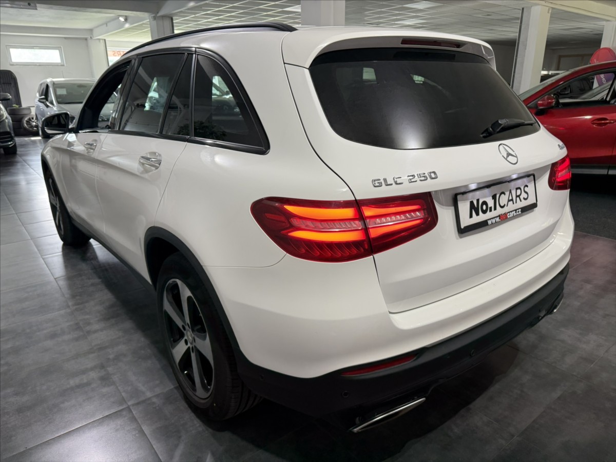 mercedes-benz-glc-2-0-250d-burm-360-panorama - 3