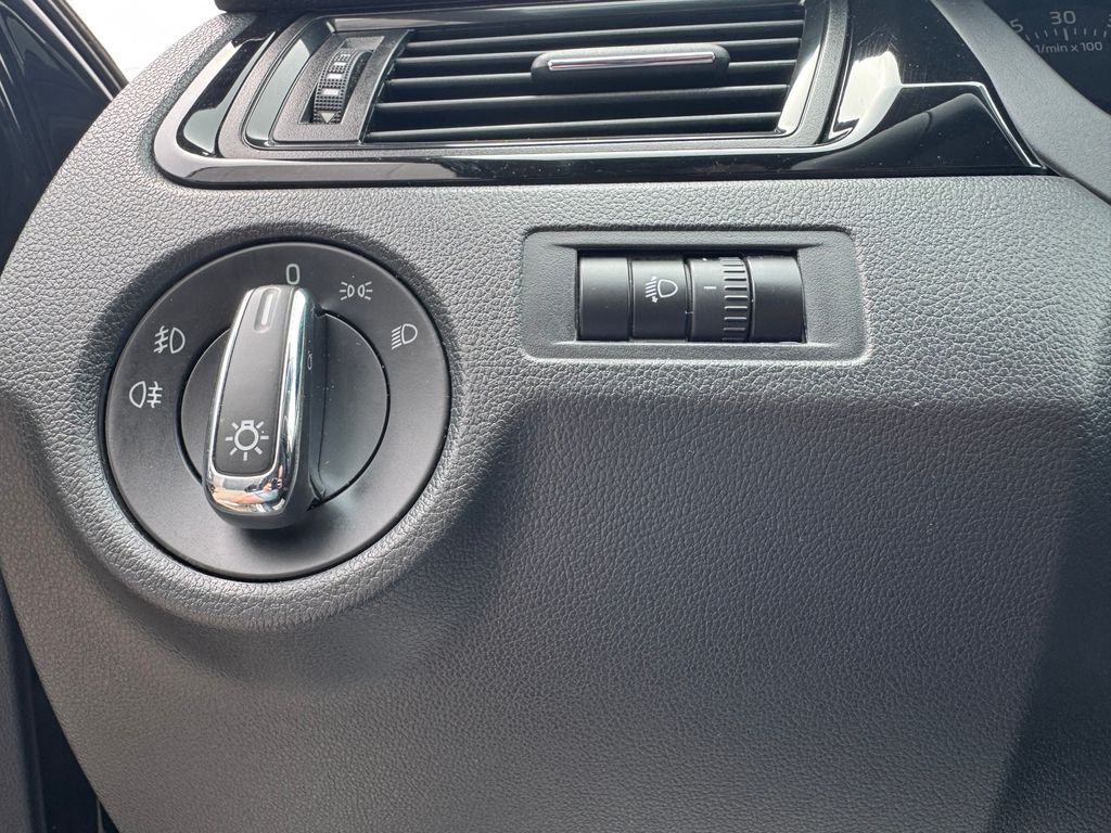 skoda-rapid-spb-1-6-tdi-ambition - 7