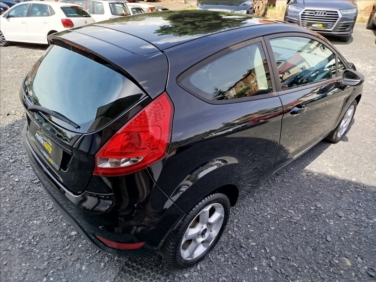 ford-fiesta-1-2-i-60kw-vyhrev-sedadel-okna - 5