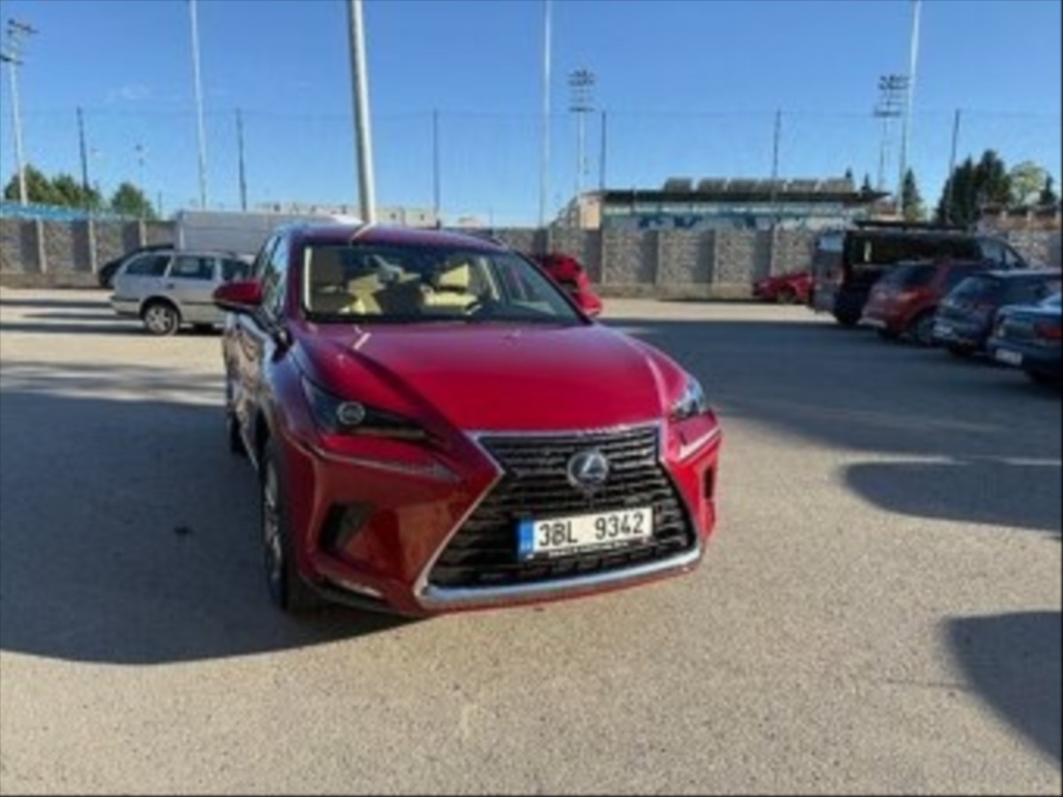 Lexus NX 300h 2,5   NX