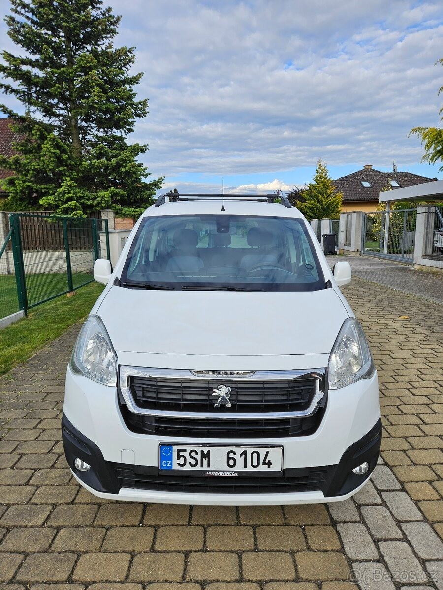 Peugeot Partner Tepee 1,6   s kempovací vestavbou