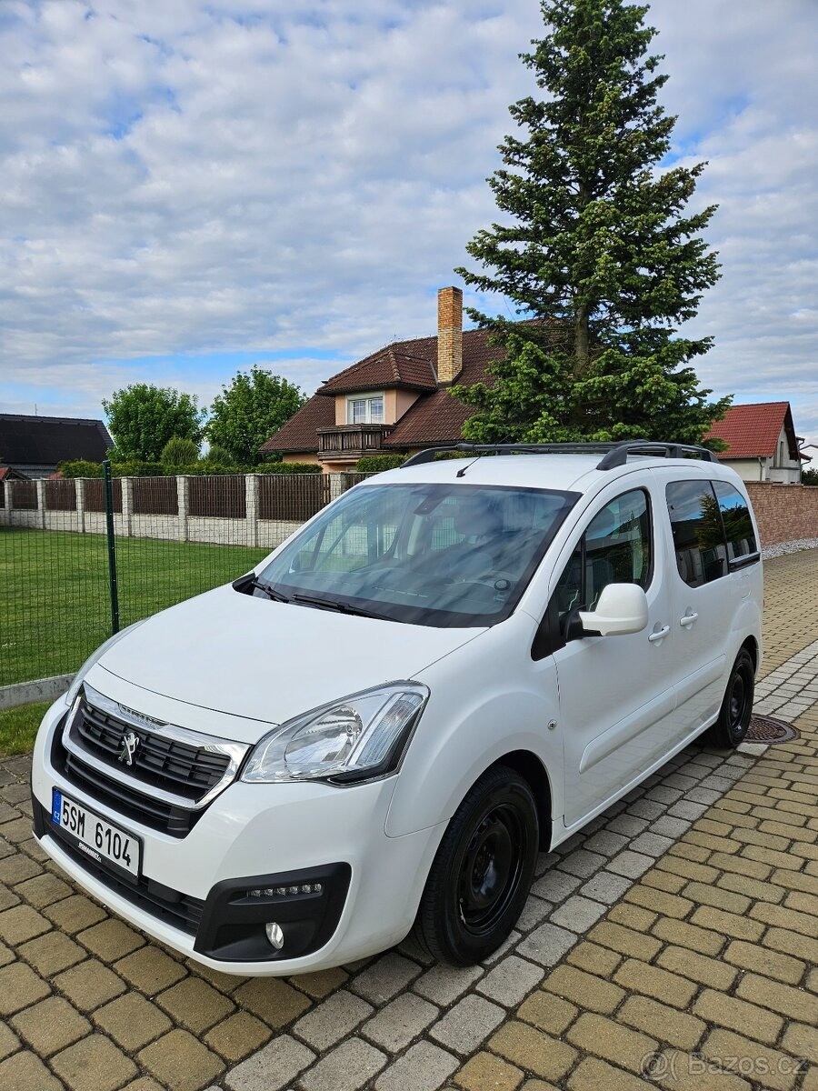 peugeot-partner-tepee-1-6-s-kempovaci-vestavbou - 1