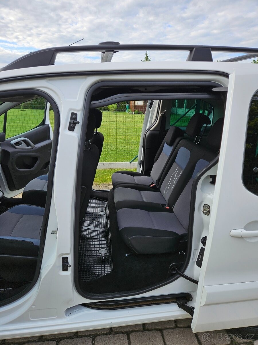peugeot-partner-tepee-1-6-s-kempovaci-vestavbou - 8