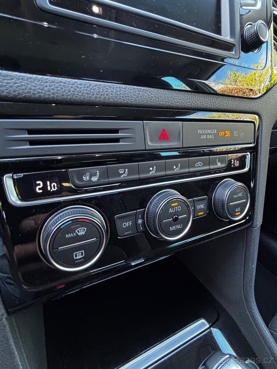 volkswagen-golf-sportsvan-1-6-tdi-highline-1-majitel - 6
