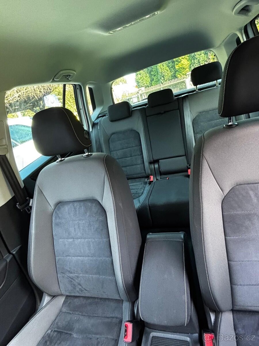 volkswagen-golf-sportsvan-1-6-tdi-highline-1-majitel - 8