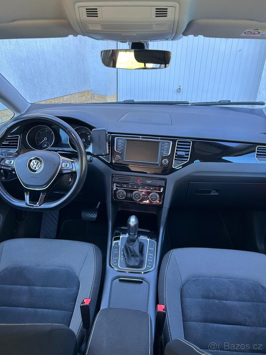 volkswagen-golf-sportsvan-1-6-tdi-highline-1-majitel - 9