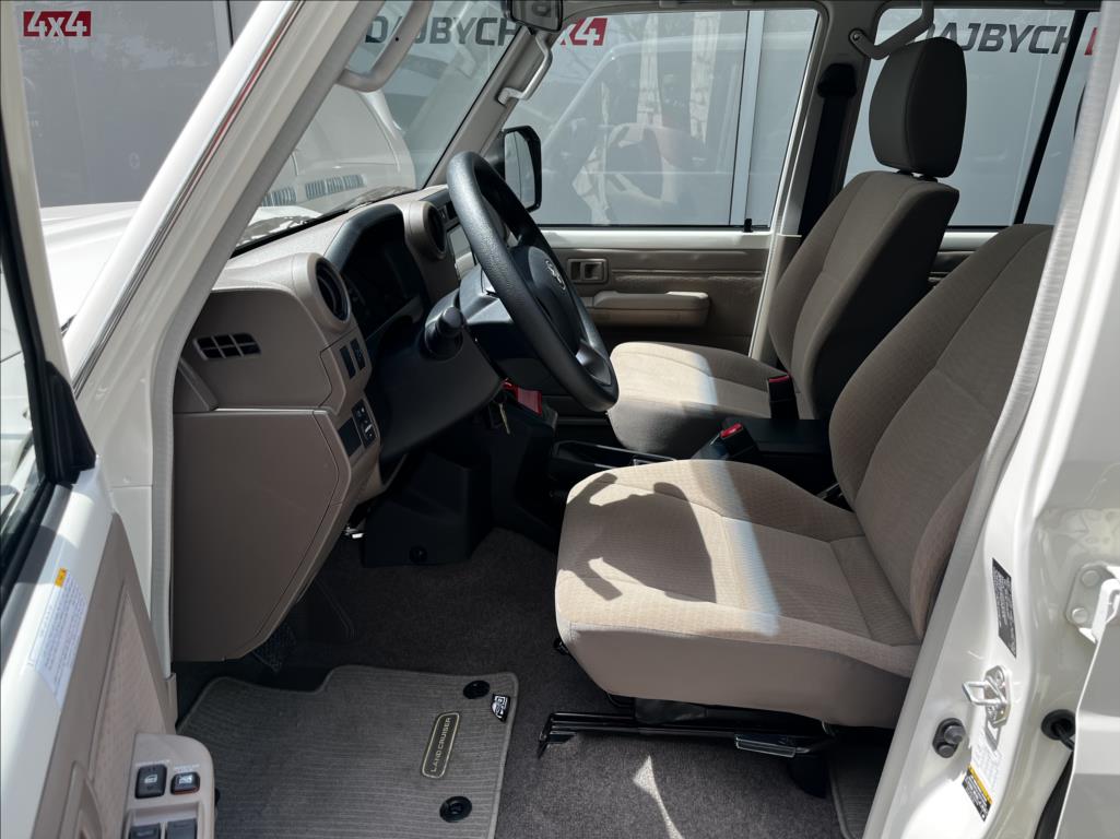 toyota-land-cruiser-lx-my24-grj76-4-0-v6-6at - 8