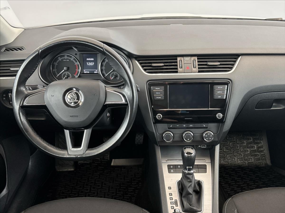 skoda-octavia-1-4-tsi-ambition-7dsg - 4