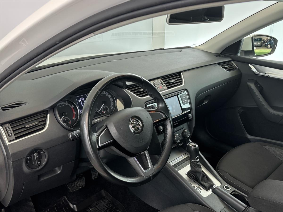 skoda-octavia-1-4-tsi-ambition-7dsg - 5