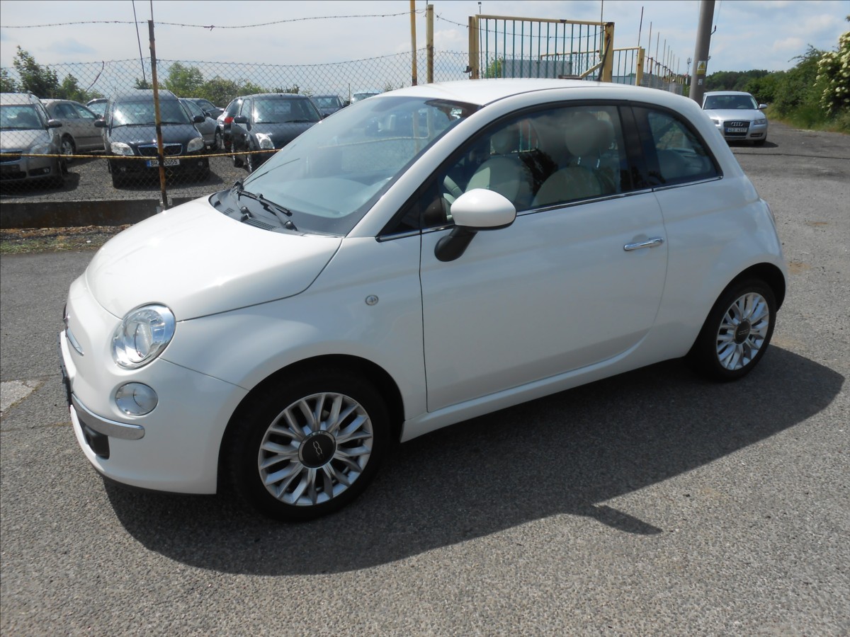 Fiat 500 1,3 51 kW KLIMA Historie