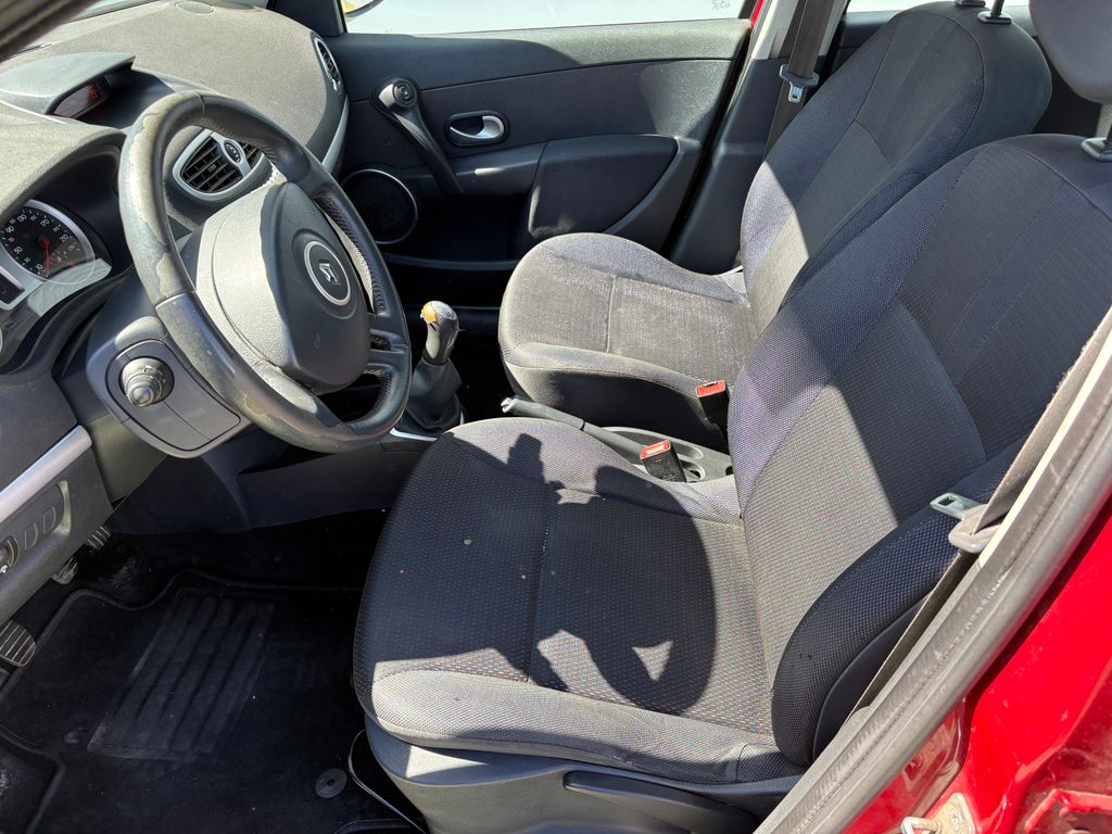 renault-clio-1-5-dci-63kw-klima - 5