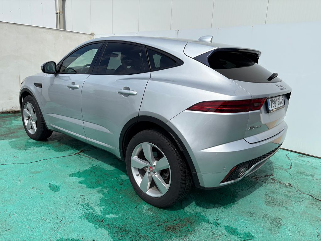 jaguar-f-pace-d180-r-dynamic-awd - 3