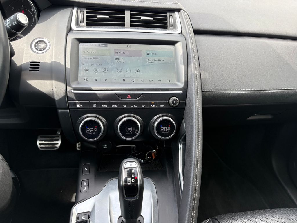 jaguar-f-pace-d180-r-dynamic-awd - 9