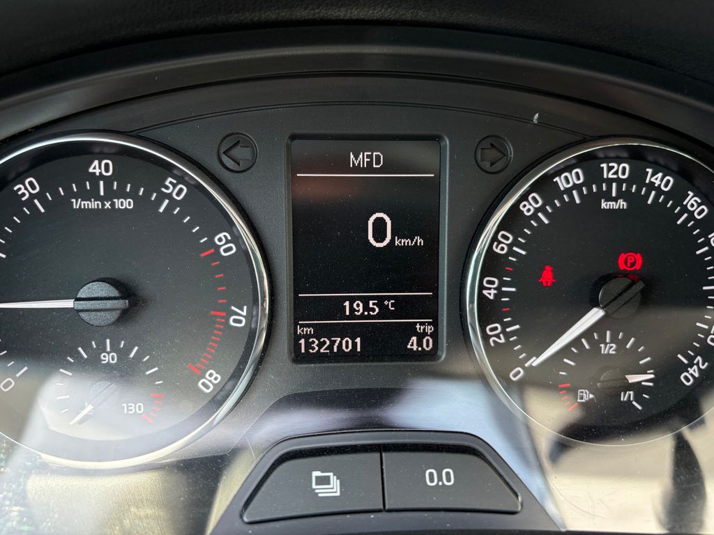 skoda-rapid-1-2tsi-63kw-klima - 8