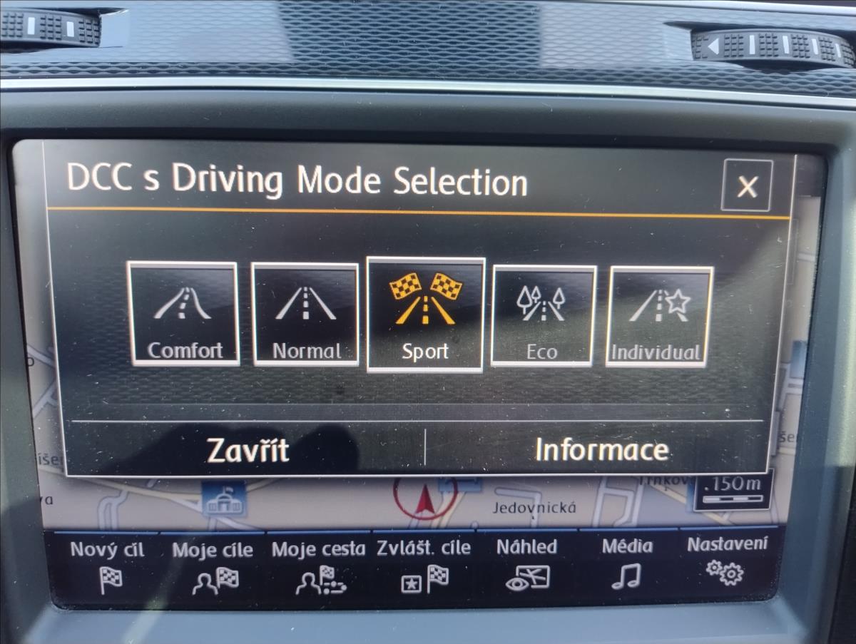 volkswagen-golf-2-0-tdi-gtd-dsg-panorama - 9
