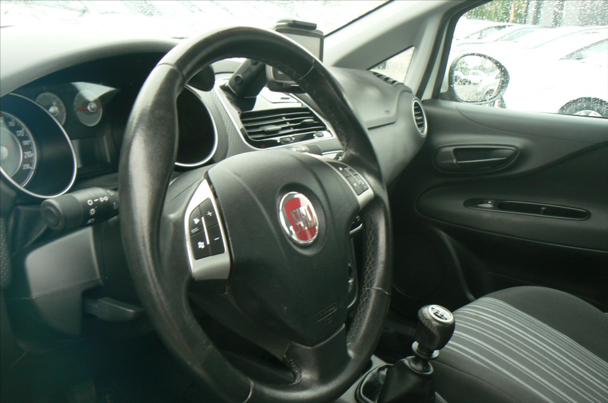 fiat-punto-1-4-my-life - 9