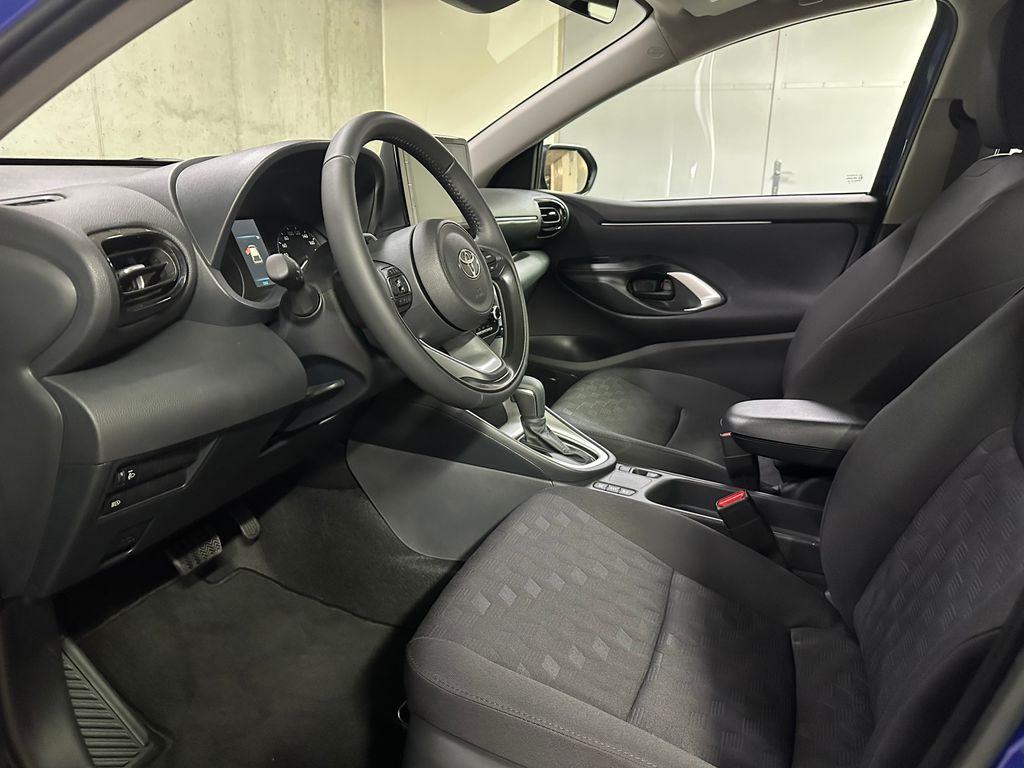 toyota-yaris-1-5-hev-116k-comfort - 8