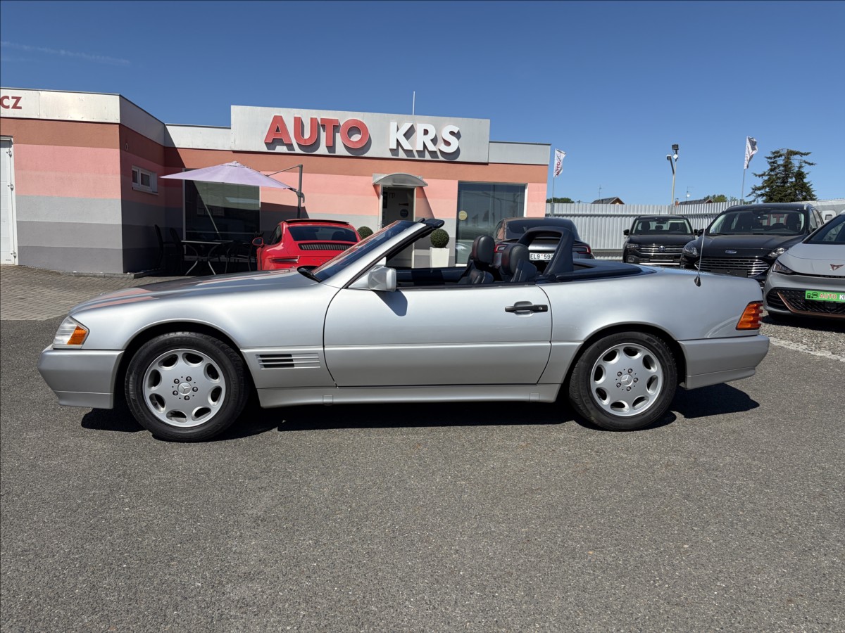 mercedes-benz-sl-3-0-cabrio-el-strecha-hardtop-garazovane-300 - 7