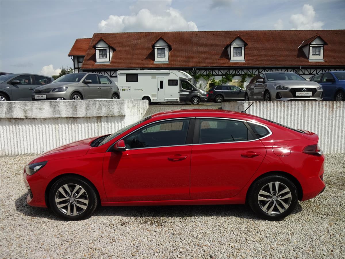 hyundai-i30-1-4-t-gdi-103-kw-fastback - 3