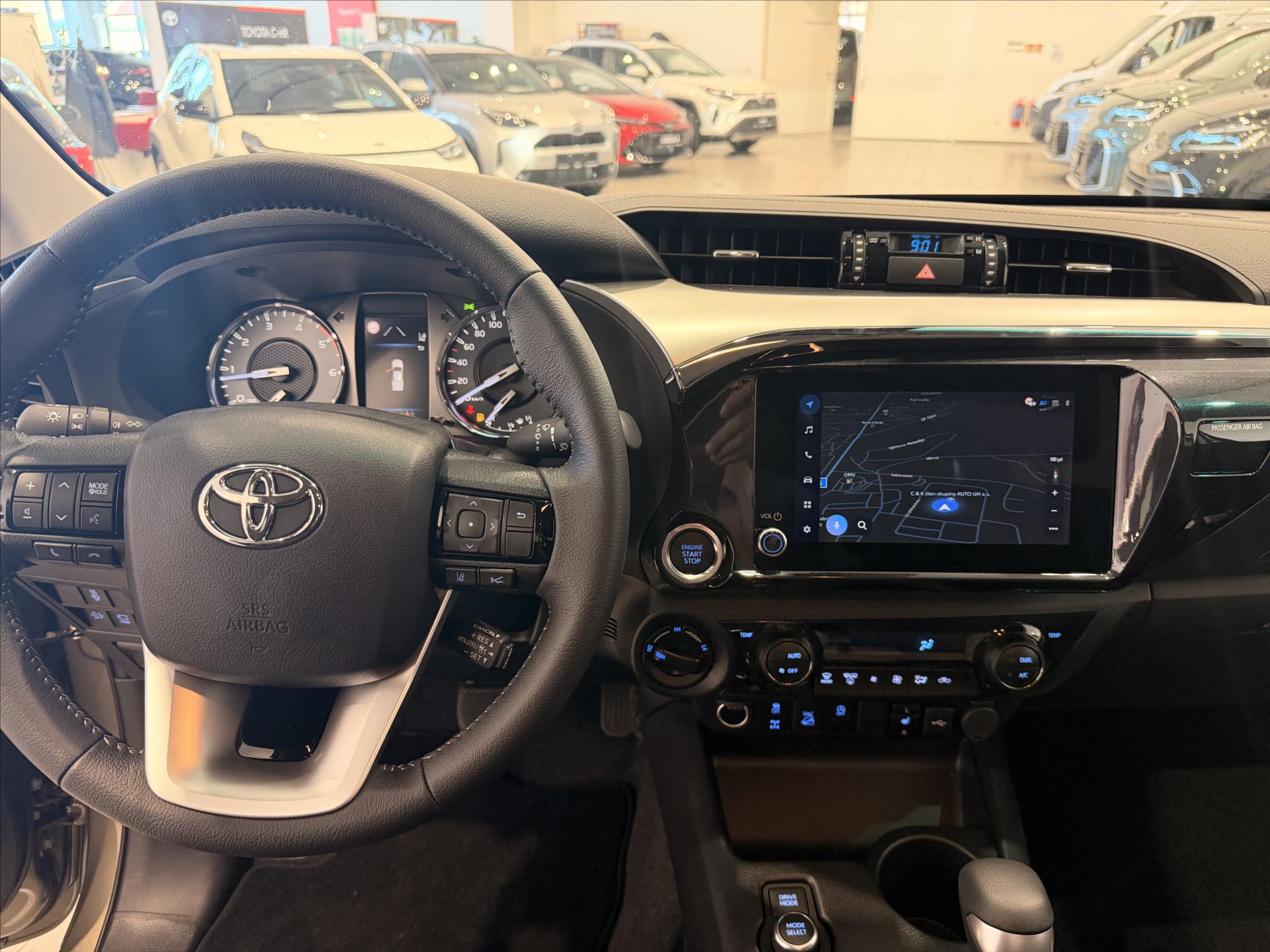toyota-hilux-2-8-executive-double-cab-diesel-6at - 7
