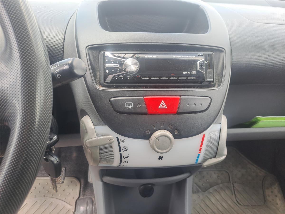 peugeot-107-1-0-i - 7