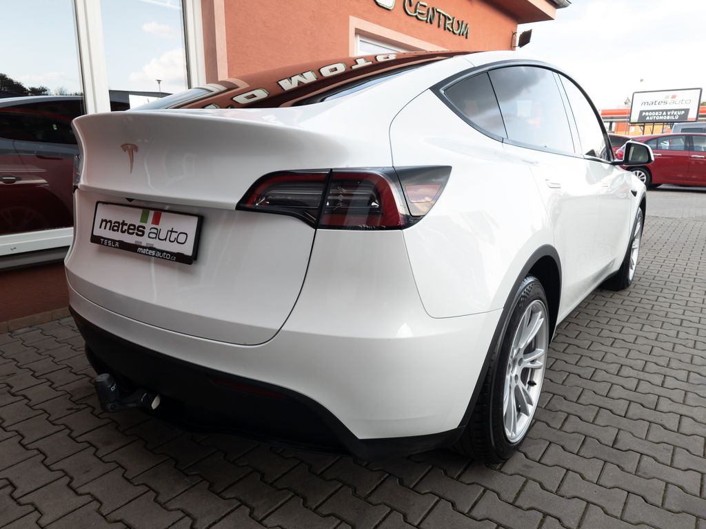 tesla-model-y-standard-plus-rwd-220kw-soh-95 - 5