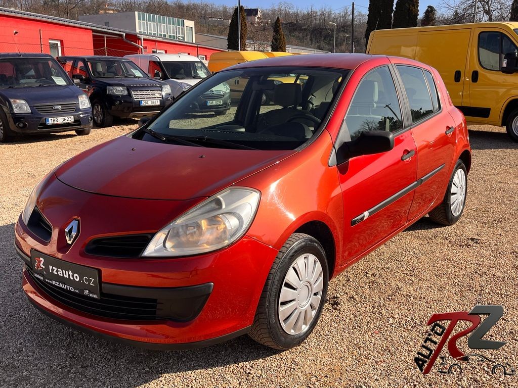 Renault Clio 1.5dCi 63kW*KLIMA*NOVÁ STK