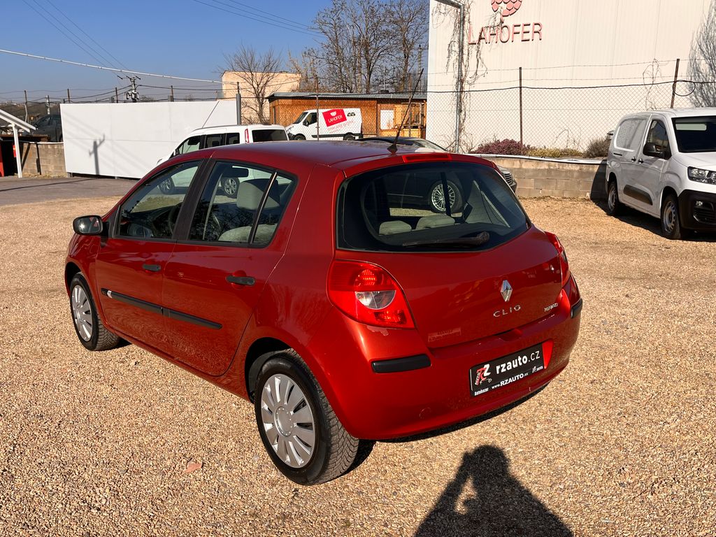 renault-clio-1-5dci-63kw-klima-nova-stk - 3