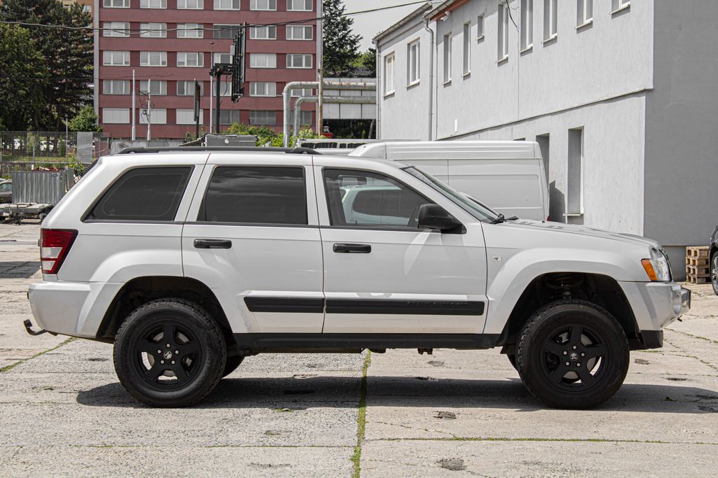 jeep-grand-cherokee - 3