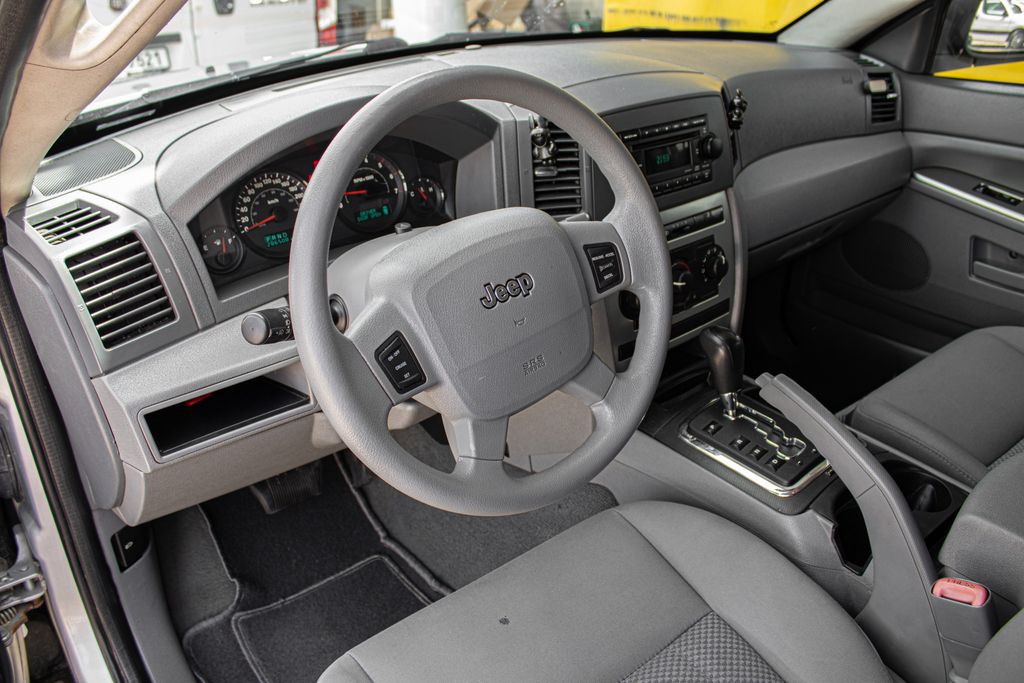 jeep-grand-cherokee - 8