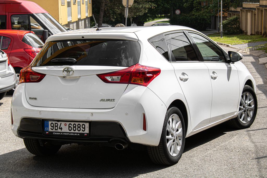 toyota-auris - 3