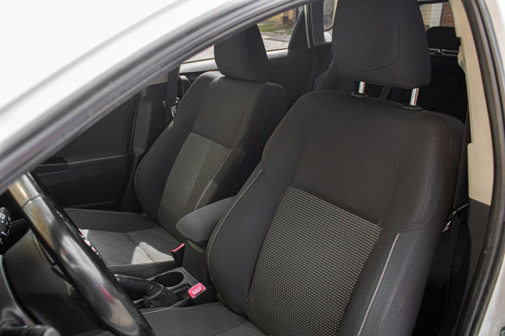 toyota-auris - 8