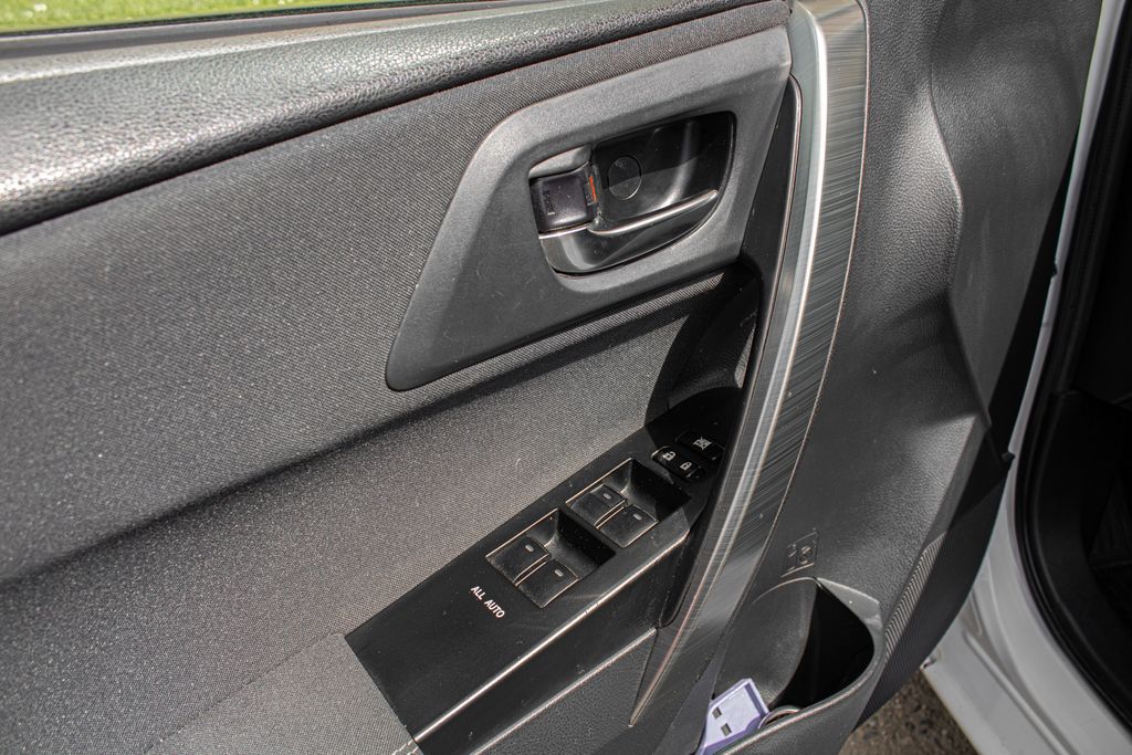 toyota-auris - 9