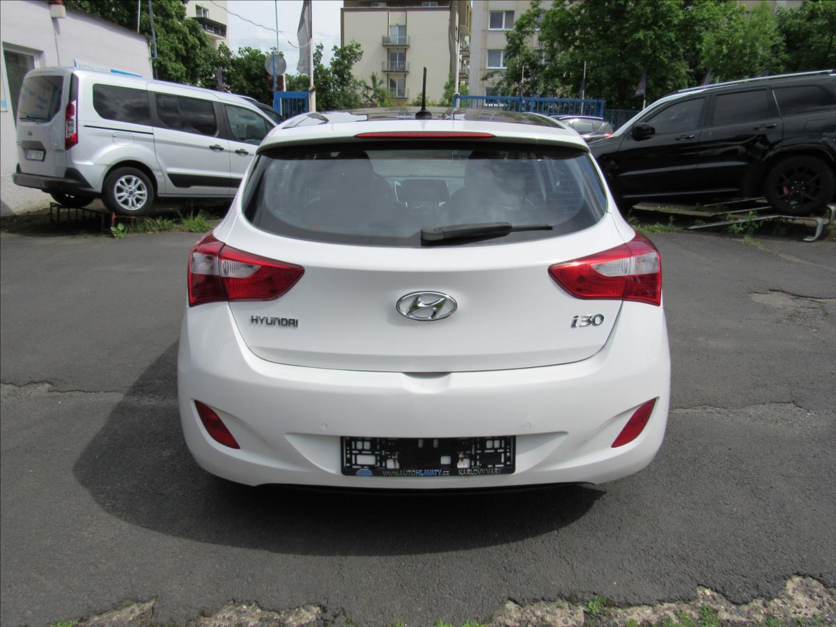hyundai-i30-1-6-gdi-99kw-automat - 4