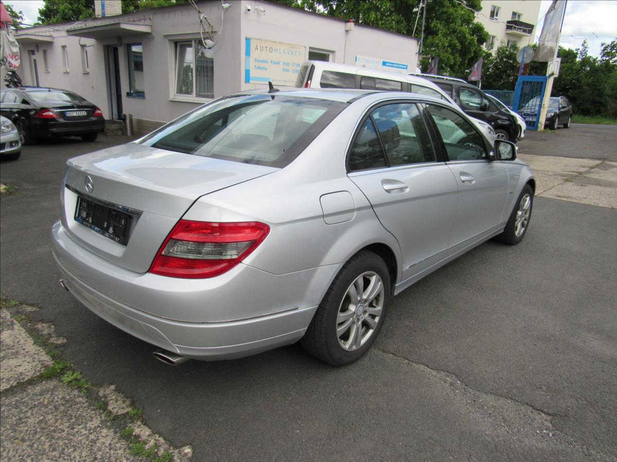 mercedes-benz-tridy-c-2-5-i-c-230-v6-150kw-automat - 5