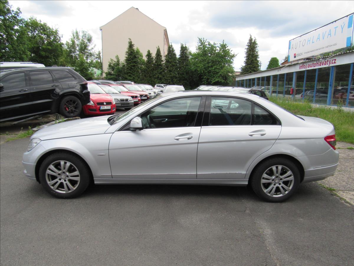mercedes-benz-tridy-c-2-5-i-c-230-v6-150kw-automat - 6