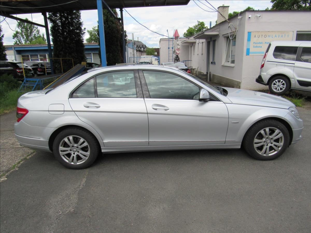 mercedes-benz-tridy-c-2-5-i-c-230-v6-150kw-automat - 7