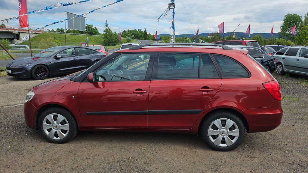 skoda-fabia-1-2i-12v-kombi-ambiente - 3