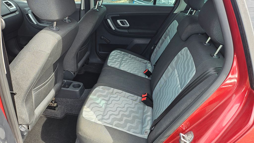 skoda-fabia-1-2i-12v-kombi-ambiente - 7