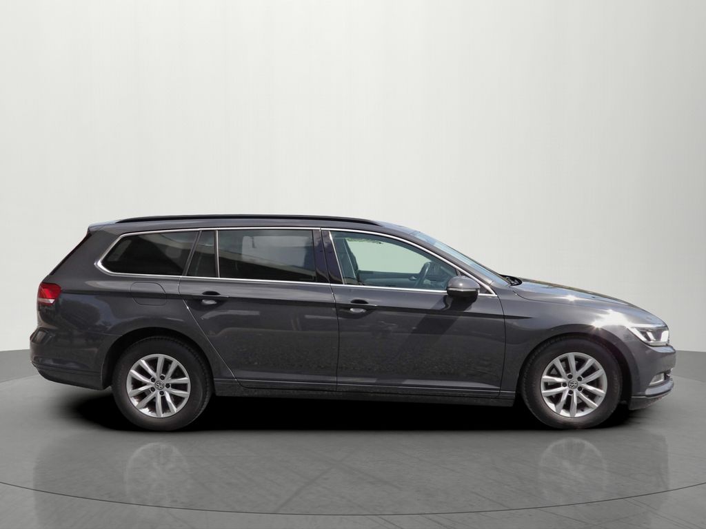 volkswagen-passat-2-0tdi-comfort-adaptiv-navi - 4